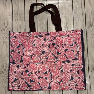 Elegant Seashell Patterned Tote Bag new for beach, shopping
